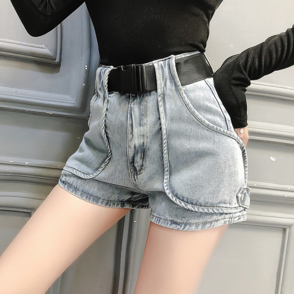 Naujas vasarinių džinsų modelis aukštu juosmeniu ir diržu