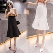 Stilīgi sieviešu svārki ar augstu vidukli un šķēluma piegriezuma modeli