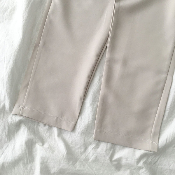 Ležerne ženske hlače s visokim modelom u struku