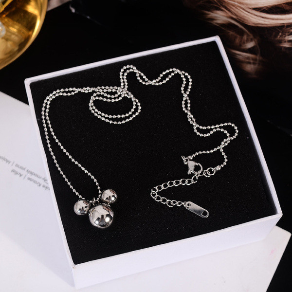 Moderna gara sieviešu kaklarota ar kulonu