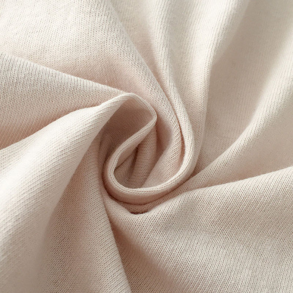 Laisva moteriška palaidinė su apvalia iškirpte ir užrašu