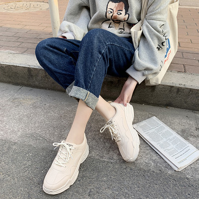 Modern női alkalmi tornacipő durva talppal és fűzővel