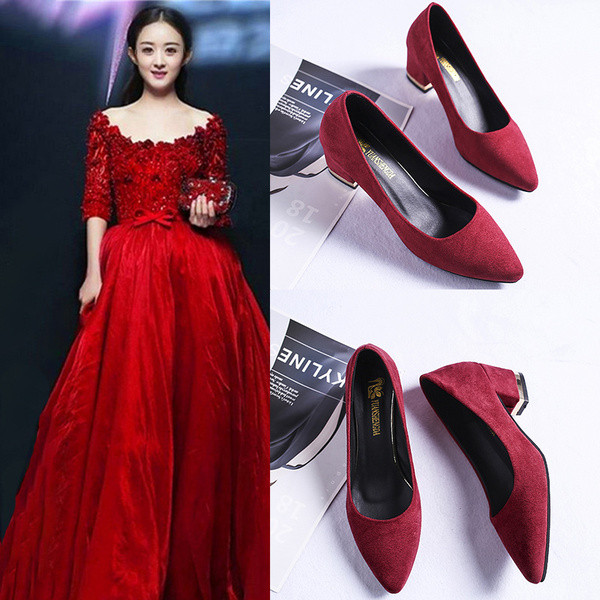 Mūsdienīgi sieviešu apavi no eko zamšādas ar biezu papēdi - smails modelis