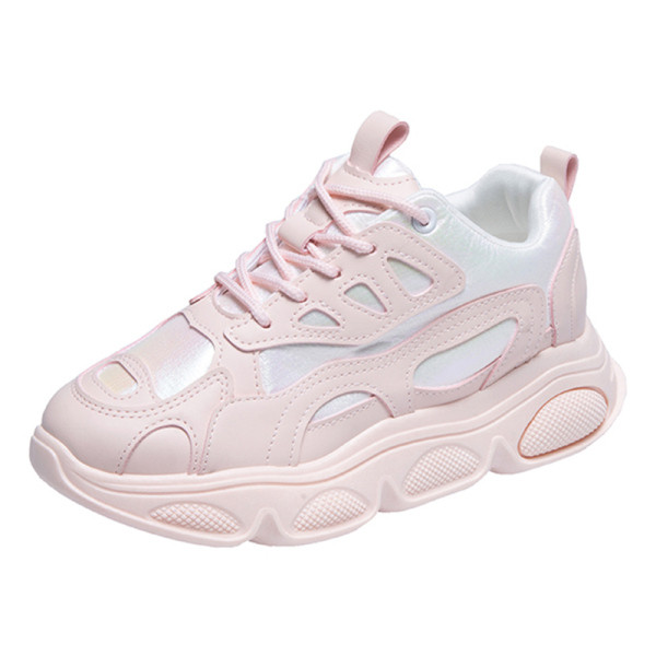 Pavasariniai moterų maratonai aukštais ir šiurkščiais padais