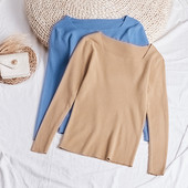 Ikdienas sieviešu blūze ar kvadrātveida kakla izgriezumu un garām piedurknēm