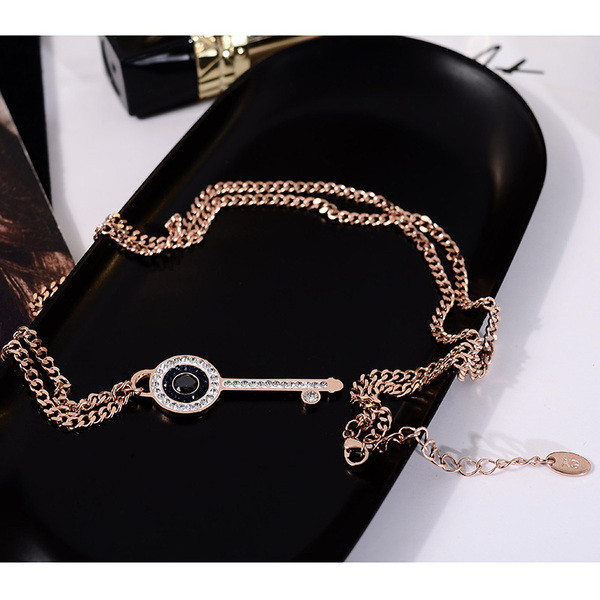 Auksiniai moteriški karoliai iš titano plieno su rakto formos pakabuku