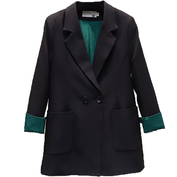 Elegáns női kabát széles modell V-alakú gallérral és zsebekkel