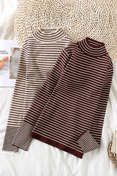 Női csíkos blúz magas gallérral és hosszú ujjal