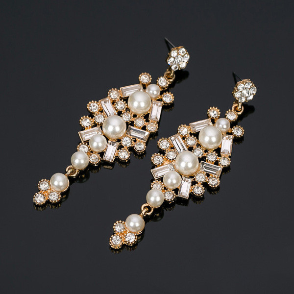 Mūsdienīgi sieviešu karājamie auskari ar akmeņiem un pērlēm