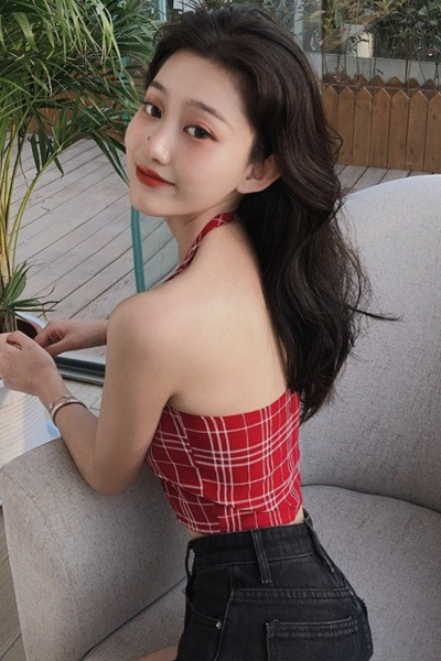 Modern női felső, gombokkal