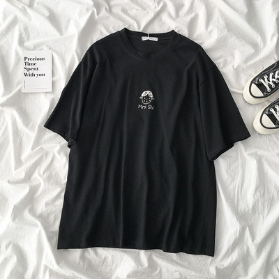 Alkalmi női póló rátéttel és ovális nyakkivágással