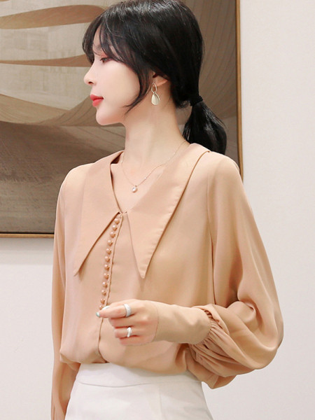 Elegants sieviešu krekls divās krāsās ar garām piedurknēm un špica kakla izgriezumu