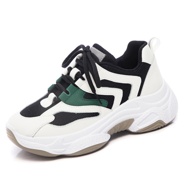 Sporta un ikdienas kedas ar raupju zoli