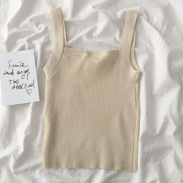 Mūsdienīgs sieviešu tops ar kvadrātveida kakla izgriezumu un platām lencēm