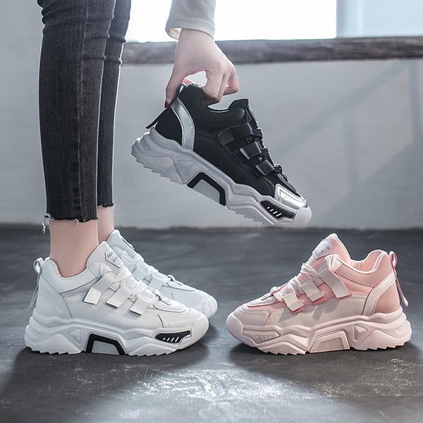 Nauji moteriški sportbačiai aukštais padais ir spalvingais raišteliais