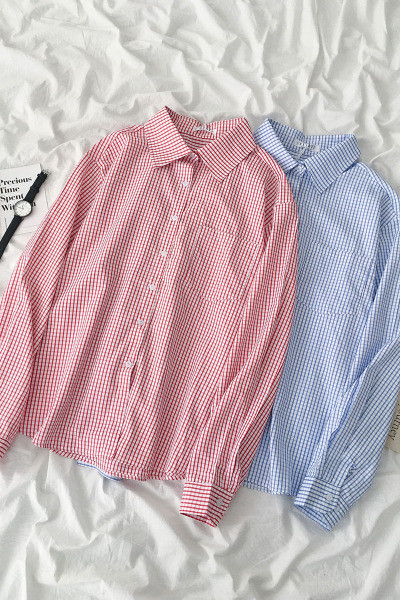 Moderns sieviešu krekls ar klasisku apkakli un kabatu