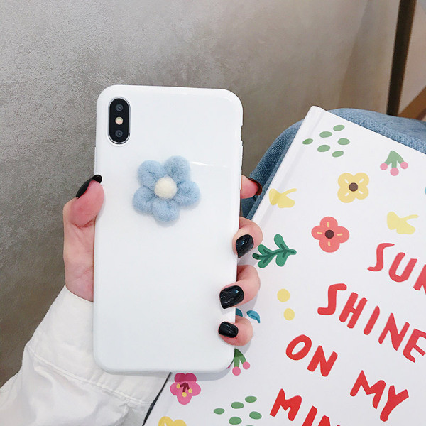 Silikonska maska sa 3D cvjetnim elementom za iPhone XS