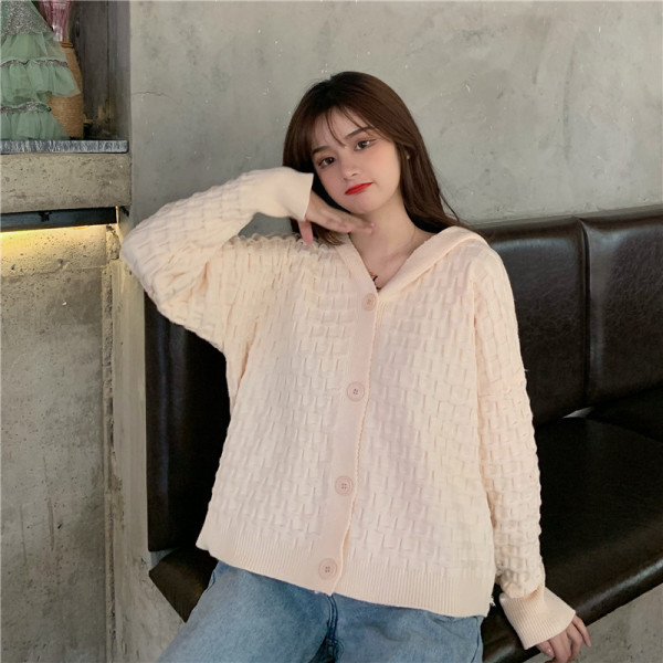 Ikdienas sieviešu jaka ar kapuci un pogām