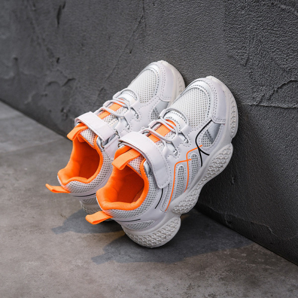 Детски маратонки за момичета с груба подметка и лепенка