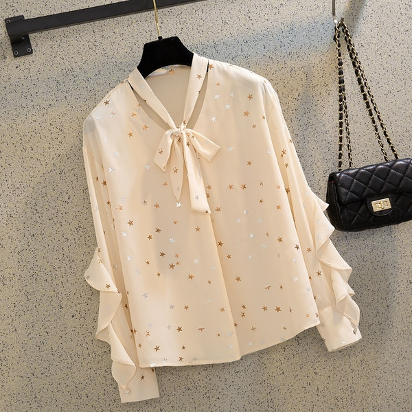 Jauna modeļa sieviešu krekls ar saitēm, volāniem un zvaigznītēm