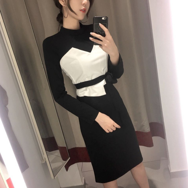 Ретро дамска рокля с дълъг ръкав и панделка 