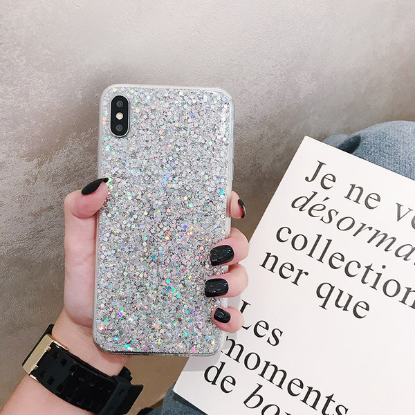 Läikivate osakestega silikoonümbris iPhone XS jaoks