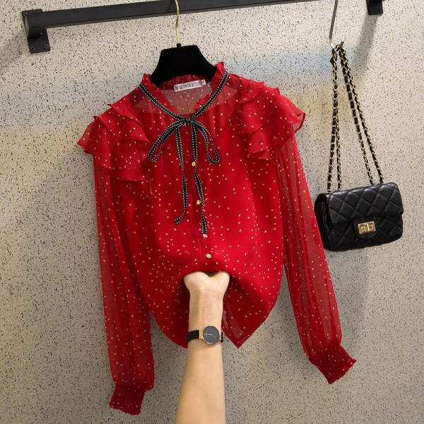 Modern női ing alacsony gallérral, nyakkendővel és hosszú szívecskékkel