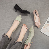 Stílusos női cipő vékony alacsony sarkú - eco velúrból