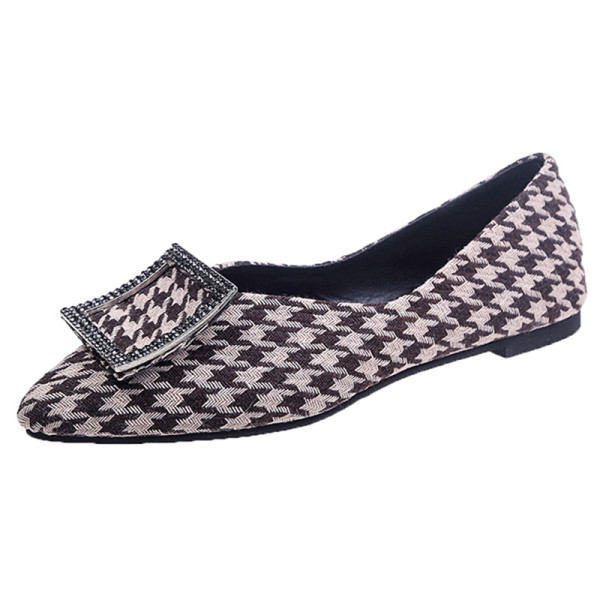 Pantofi de dama in carouri cu talpa plata si catarama