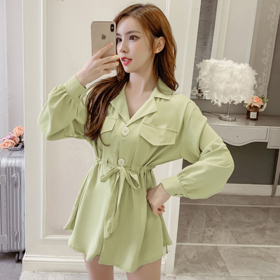 Garš sieviešu krekls ar pogām un saitēm