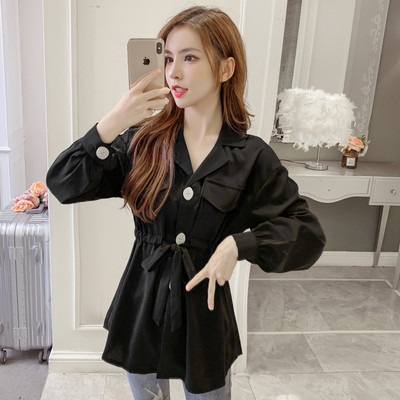 Garš sieviešu krekls ar pogām un saitēm