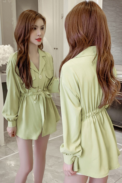 Garš sieviešu krekls ar pogām un saitēm