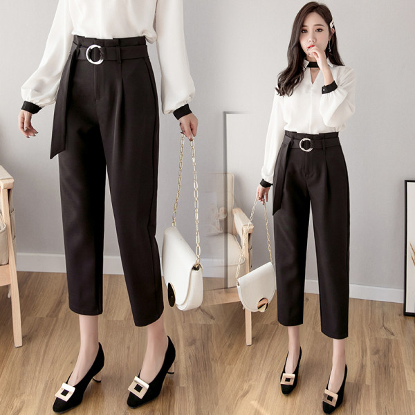 Модерен дамски панталон с колан и джобове