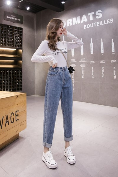 Ikdienas sieviešu džinsi ar augstu vidukli un kabatām - taisns modelis