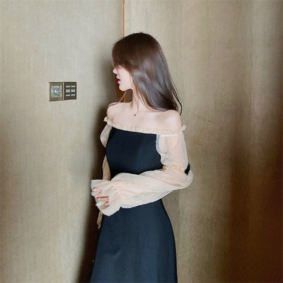 Дълга дамска рокля с паднали ръкави от тюл