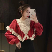 Retro naiste särk madala kraega kaelas ja pitselementidega