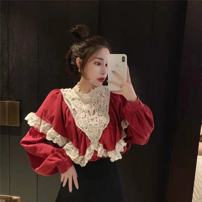 Retro naiste särk madala kraega kaelas ja pitselementidega