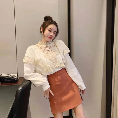 Retro naiste särk madala kraega kaelas ja pitselementidega