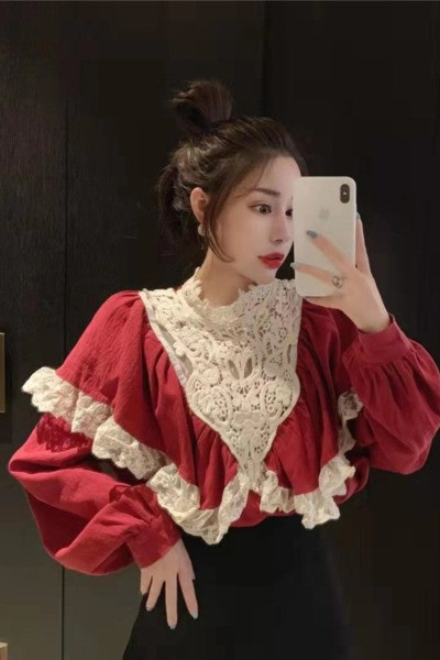 Retro naiste särk madala kraega kaelas ja pitselementidega