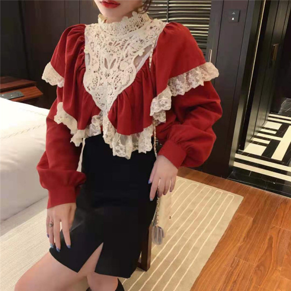 Retro naiste särk madala kraega kaelas ja pitselementidega