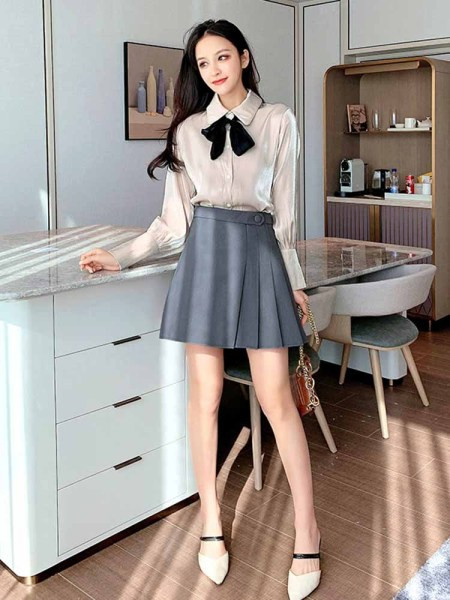 Модерна дамска риза в бежов цвят с дълъг ръкав