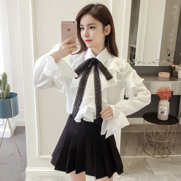 Дамска стилна риза в бял цвят с класическа яка и панделка