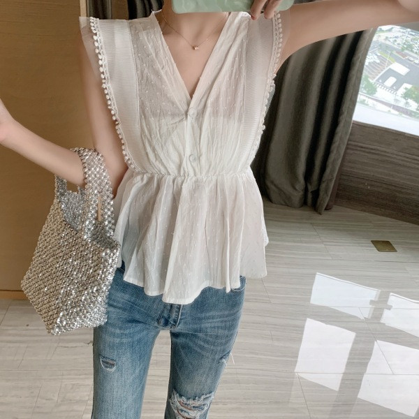 Разкроен дамски потник с шпиц деколте и копчета 