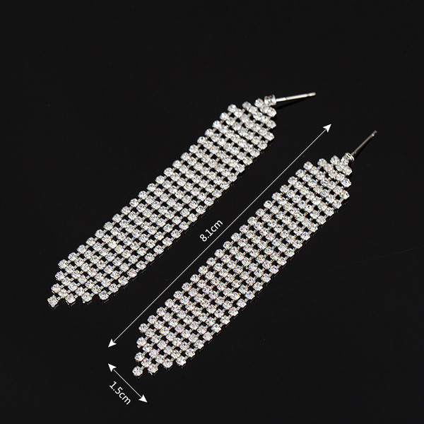 Modern női ezüst fülbevaló kövekkel