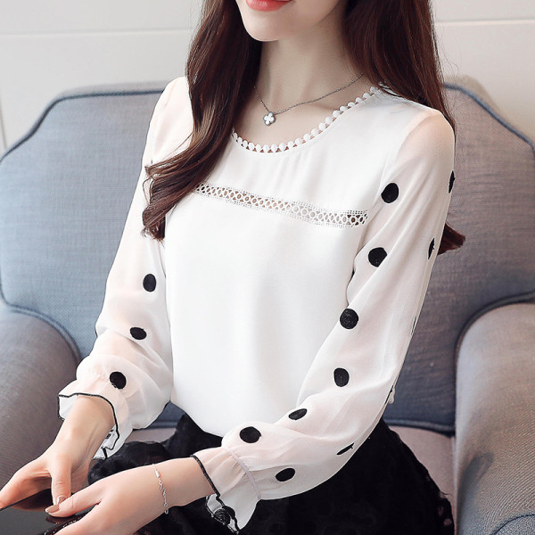 Aktuāla sieviešu blūze ar garām piedurknēm un ovālu kakla izgriezumu