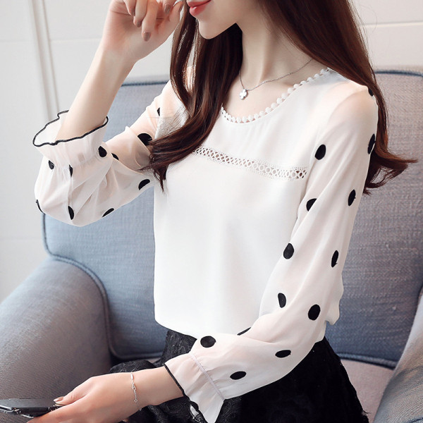 Aktuāla sieviešu blūze ar garām piedurknēm un ovālu kakla izgriezumu