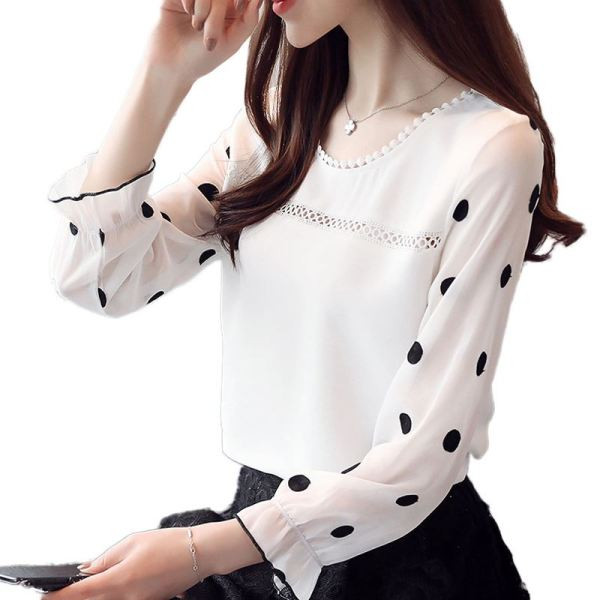 Aktuāla sieviešu blūze ar garām piedurknēm un ovālu kakla izgriezumu