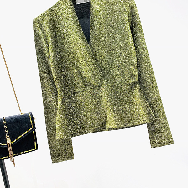 Šiuolaikinė moteriška palaidinė su špicine iškirpte, blizgiu efektu ir ilgomis rankovėmis