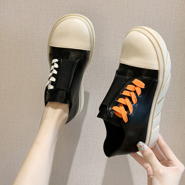 Női alkalmi cipő magas talppal, színes fűzővel