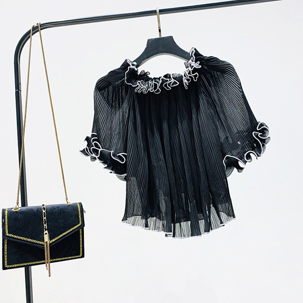 Bluză de damă modernă cu decolteu barcă și mâneci largi